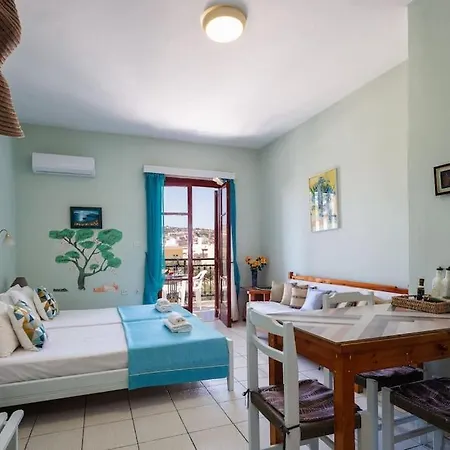 Old Town With Balcony, Marylee's #2 Apartamento Rétino
