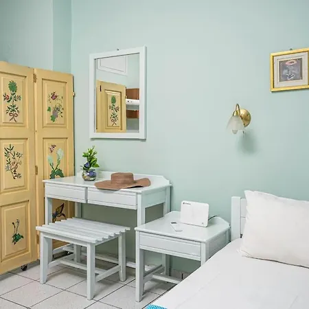 Апартаменты Marylee's Old Town #2 Adults Only