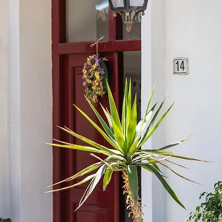 Old Town With Balcony, Marylee's #2 Appartement *