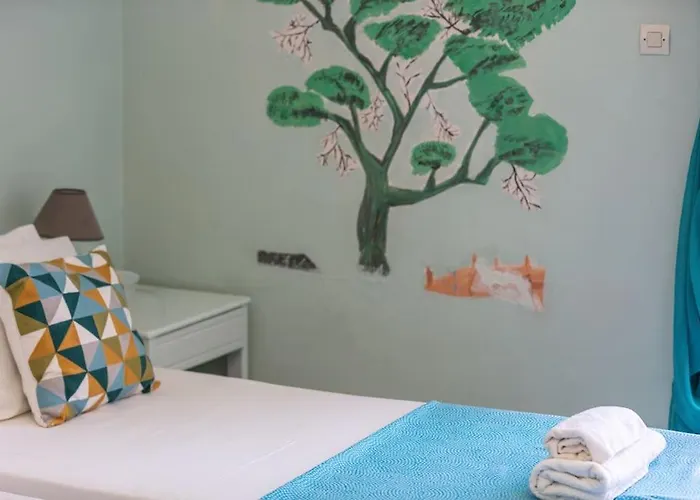 Marylee's Old Town #2 Adults Only * Ретимно